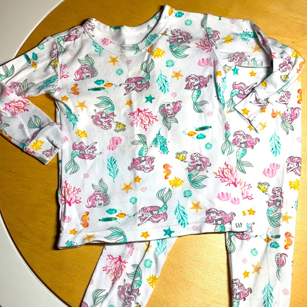 Baby gap Disney the little mermaid pajamas